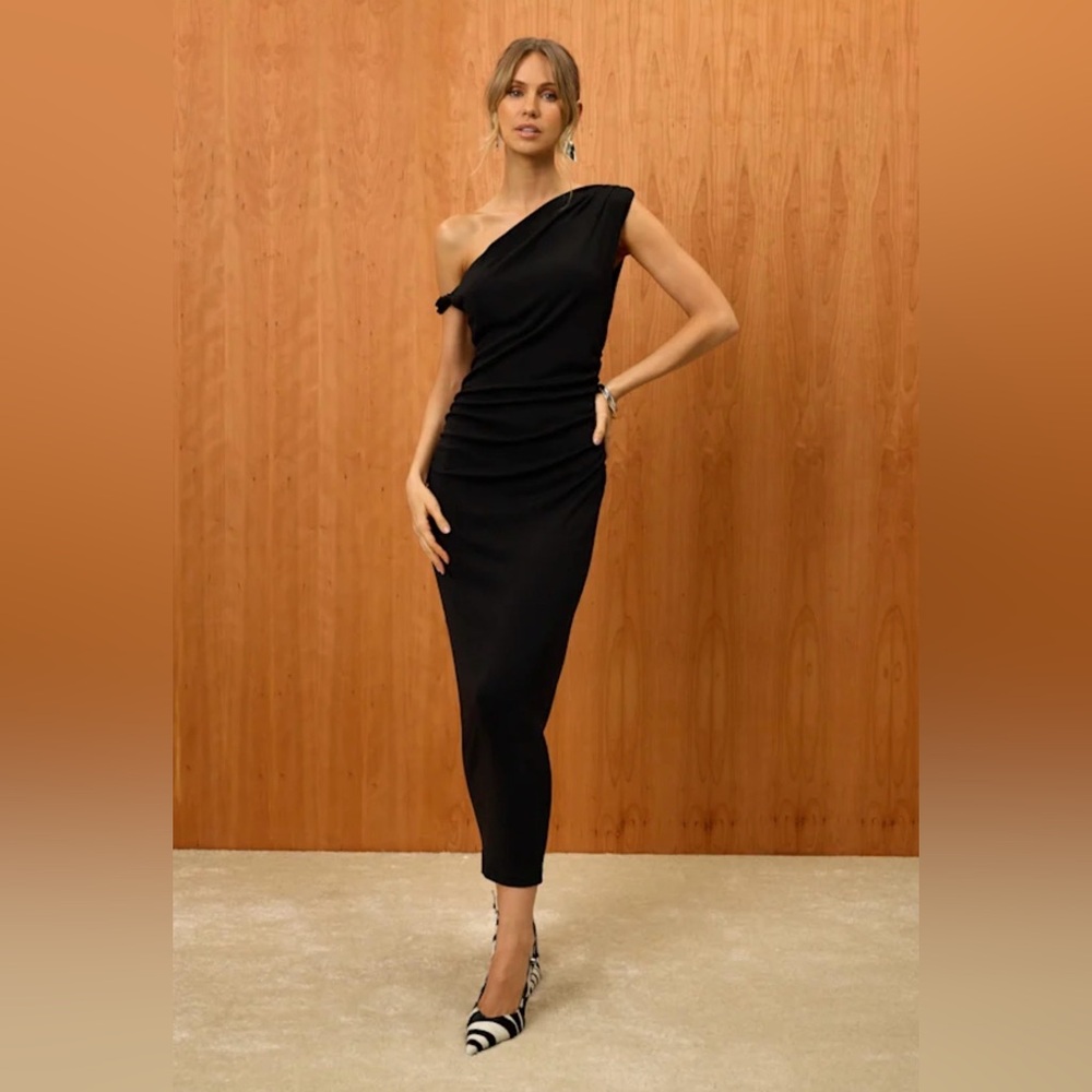 NWT Lulus Fauna Black Twisted One-Shoulder Bodycon Midi Dress